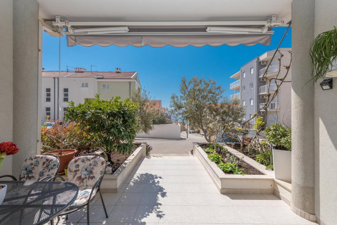 Long Apartment Makarska Exterior foto