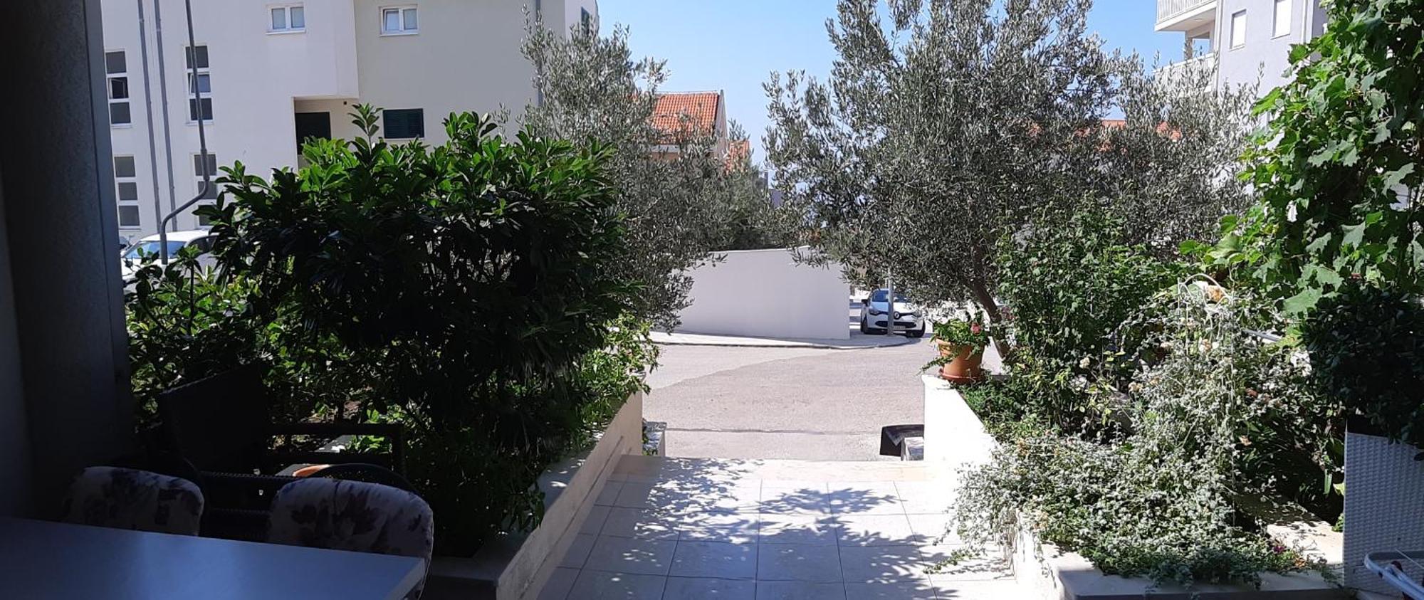 Long Apartment Makarska Exterior foto